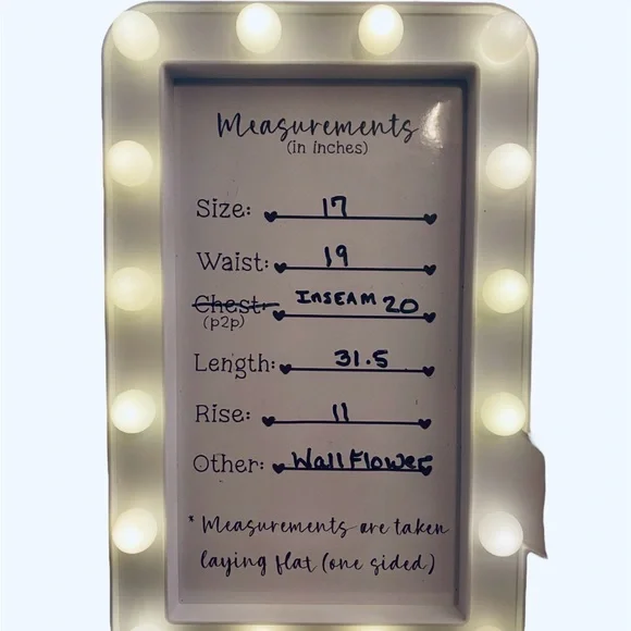 NWT Wallflower White Crop Jeans with Rhinestone Pockets - Sz 17 - Picture 11 of 11